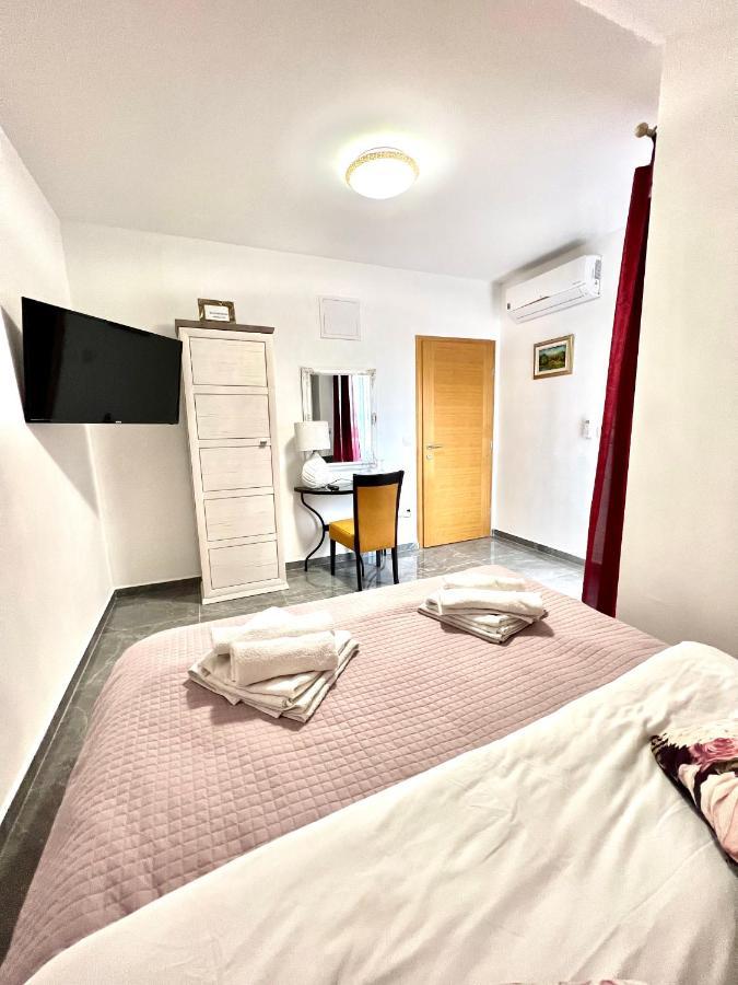 Residence Antiqua Rooms Bibinje Buitenkant foto